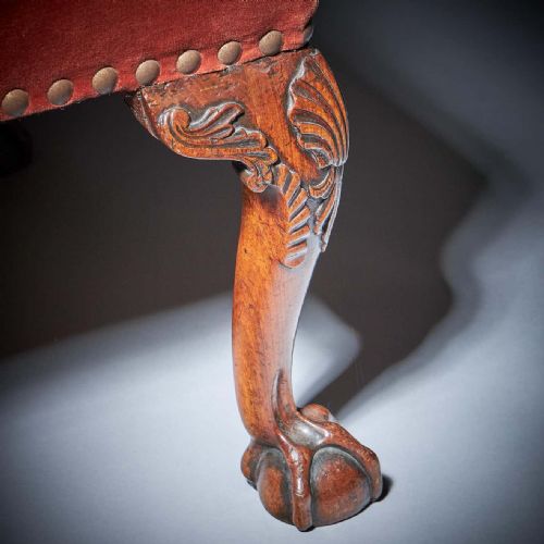 18TH CENTURY GEORGE II BALL AND CLAW WALNUT STOOL ON CABRIOLE LEG CIRCA 1730 - ADDITIONAL PHOTO 7