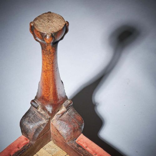 18TH CENTURY GEORGE II BALL AND CLAW WALNUT STOOL ON CABRIOLE LEG CIRCA 1730 - ADDITIONAL PHOTO 13