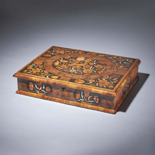 17th century museum grade william and mary olive oyster marquetry lace box - CATEGORY: ANTIQUE BOXES - DATED 17TH CENTURY