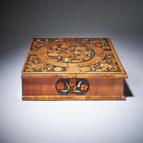 17TH CENTURY MUSEUM GRADE WILLIAM AND MARY OLIVE OYSTER MARQUETRY LACE BOX - ADDITIONAL PHOTO 4