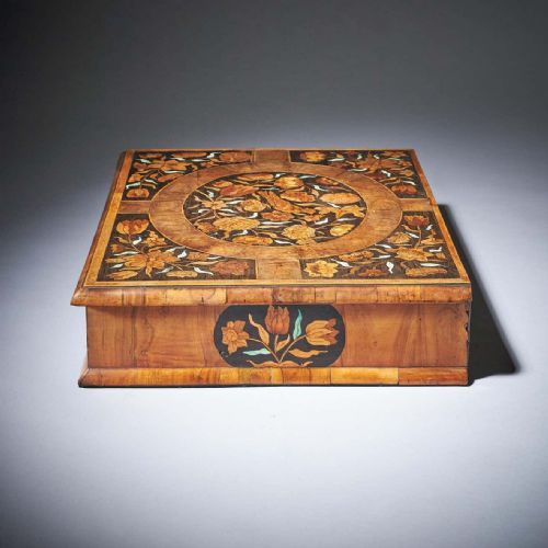 17TH CENTURY MUSEUM GRADE WILLIAM AND MARY OLIVE OYSTER MARQUETRY LACE BOX - ADDITIONAL PHOTO 5