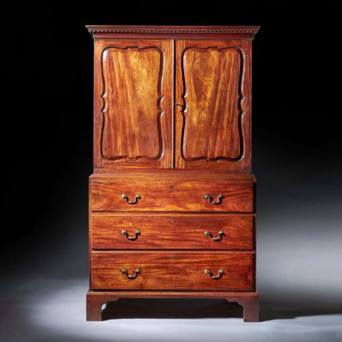 18THCENTURY GEORGE II MAHOGANY SECRETAIRE LINEN PRESS ATTRIBUTEDGILES GRENDEY - ADDITIONAL PHOTO 1