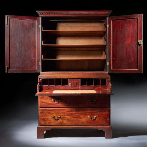 18THCENTURY GEORGE II MAHOGANY SECRETAIRE LINEN PRESS ATTRIBUTEDGILES GRENDEY - ADDITIONAL PHOTO 3