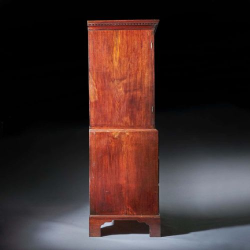 18THCENTURY GEORGE II MAHOGANY SECRETAIRE LINEN PRESS ATTRIBUTEDGILES GRENDEY - ADDITIONAL PHOTO 4