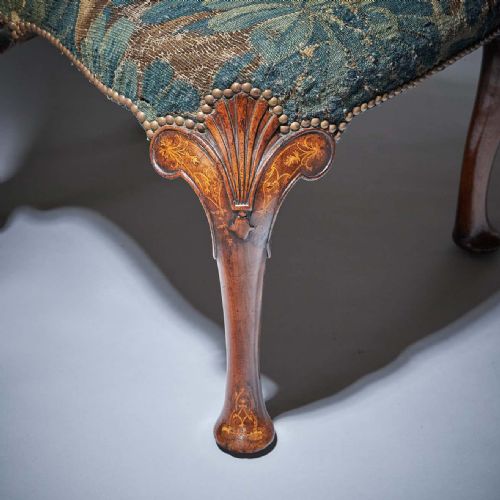 FINE AND RARE GEORGE I 18TH C WALNUT AND MARQUETRY CHAIR WITH TAPESTRY FRAGMENT - ADDITIONAL PHOTO 6