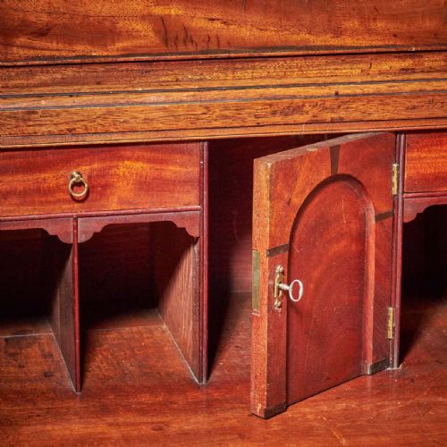18TH CENTURY GEORGE III MAHOGANY SECRETAIRE CHEST ON CHEST CIRCA 17701780 - ADDITIONAL PHOTO 9