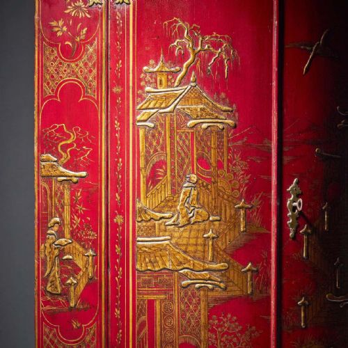 18TH CENTURY GEORGE II SCARLETRED JAPANNED CORNER CUPBOARD ATT GILES GRENDEY - ADDITIONAL PHOTO 5
