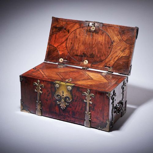 17TH CENTURY WILLIAM MARY WALNUT STRONGBOX OR COFFRE FORT CIRCA 16801700 - ADDITIONAL PHOTO 2