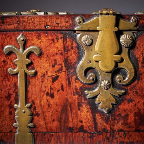 17TH CENTURY WILLIAM MARY WALNUT STRONGBOX OR COFFRE FORT CIRCA 16801700 - ADDITIONAL PHOTO 12