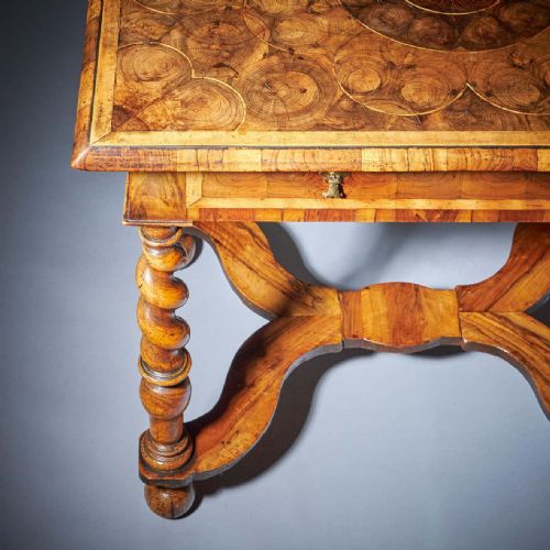 17TH CENTURY WILLIAM AND MARY OLIVE OYSTER TABLE CIRCA 16801700 - ADDITIONAL PHOTO 11