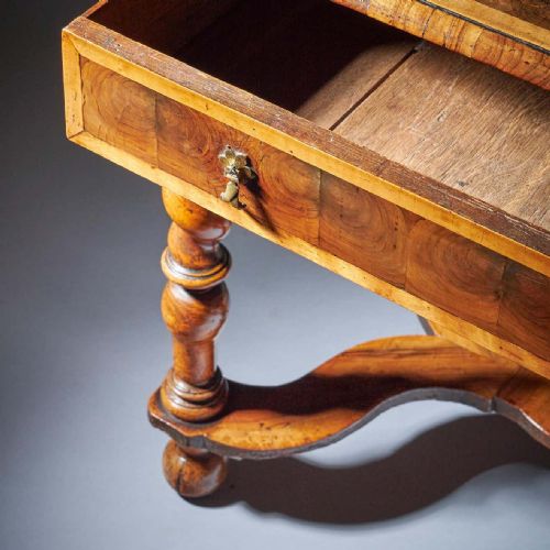 17TH CENTURY WILLIAM AND MARY OLIVE OYSTER TABLE CIRCA 16801700 - ADDITIONAL PHOTO 15
