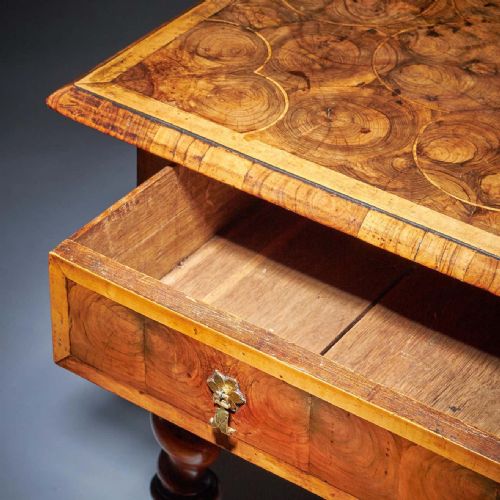 17TH CENTURY WILLIAM AND MARY OLIVE OYSTER TABLE CIRCA 16801700 - ADDITIONAL PHOTO 16