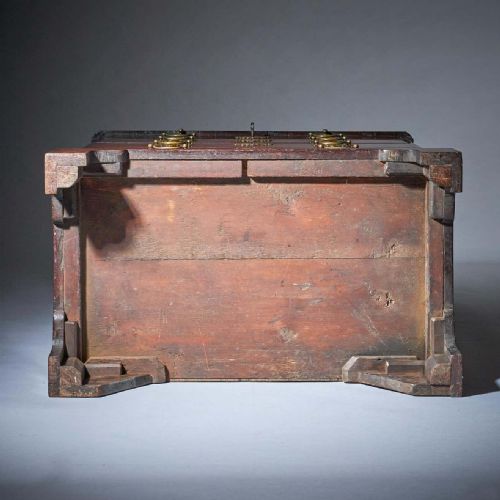 COMPACT GEORGE II MAHOGANY CHEST WITH BRUSHING SLIDE CIRCA 1740 - ADDITIONAL PHOTO 15
