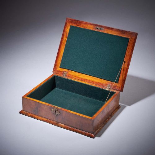 17TH CENTURY WILLIAM AND MARY OLIVE OYSTER LACE BOX CIRCA 16801700 - ADDITIONAL PHOTO 10