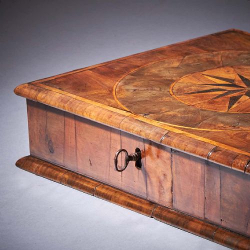 17TH CENTURY LATE STUART PERIOD DIMINUTIVE OLIVE OYSTER LACE BOX - ADDITIONAL PHOTO 8