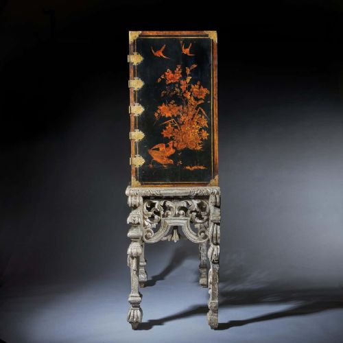 17TH CENTURY WILLIAM AND MARY JAPANNED CABINET ON ORIGINAL SILVER GILT STAND - ADDITIONAL PHOTO 3