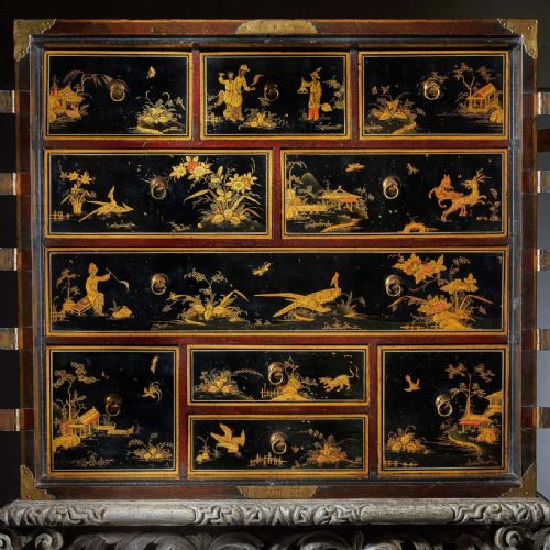 17TH CENTURY WILLIAM AND MARY JAPANNED CABINET ON ORIGINAL SILVER GILT STAND - ADDITIONAL PHOTO 7