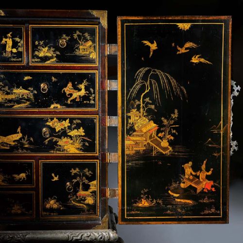 17TH CENTURY WILLIAM AND MARY JAPANNED CABINET ON ORIGINAL SILVER GILT STAND - ADDITIONAL PHOTO 8
