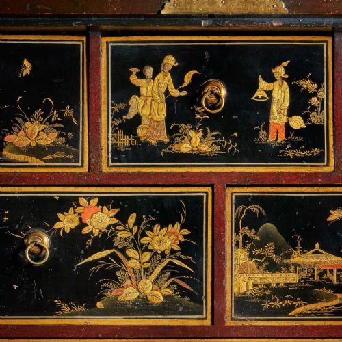 17TH CENTURY WILLIAM AND MARY JAPANNED CABINET ON ORIGINAL SILVER GILT STAND - ADDITIONAL PHOTO 12