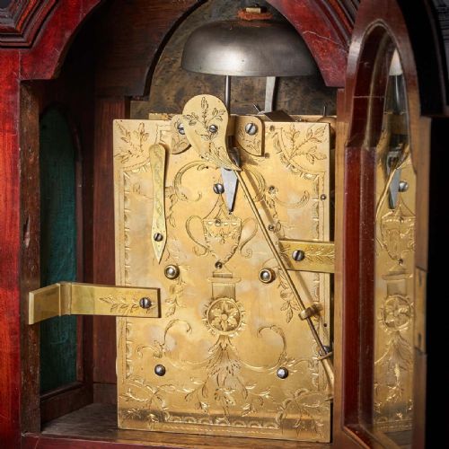 18TH CENTURY GEORGE III FIGURED MAHOGANY THREE PAD STRICKING BRACKET CLOCK - ADDITIONAL PHOTO 8