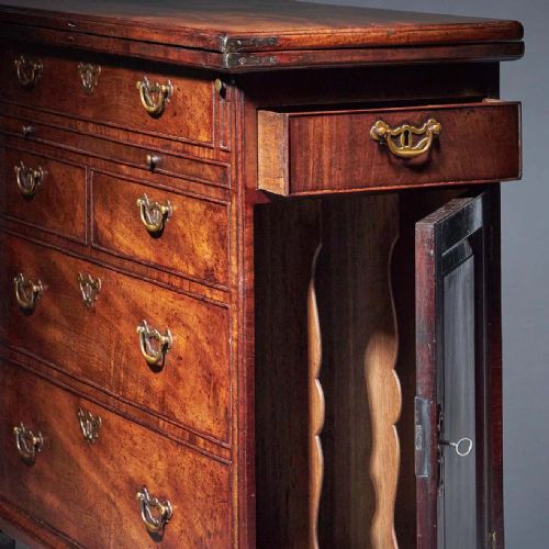 UNIQUE 18TH CENTURY GEORGE II 'DUMMY' FRONTED MAHOGANY BACHELORS CHEST - ADDITIONAL PHOTO 10