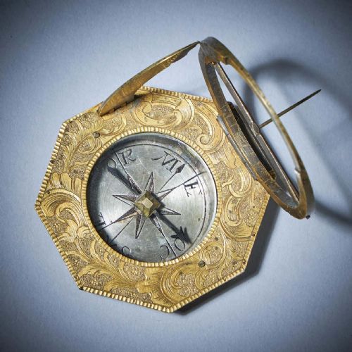 18TH CENTURY GILT BRASS AND SILVER POCKET OR MINIATURE SUNDIAL COMPASS WITH CASE - ADDITIONAL PHOTO 5