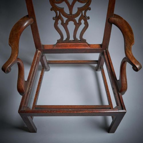 GEORGE III 18TH CENTURY MAHOGANY ARMCHAIR IN THE MANNER OF THOMAS CHIPPENDALE - ADDITIONAL PHOTO 15