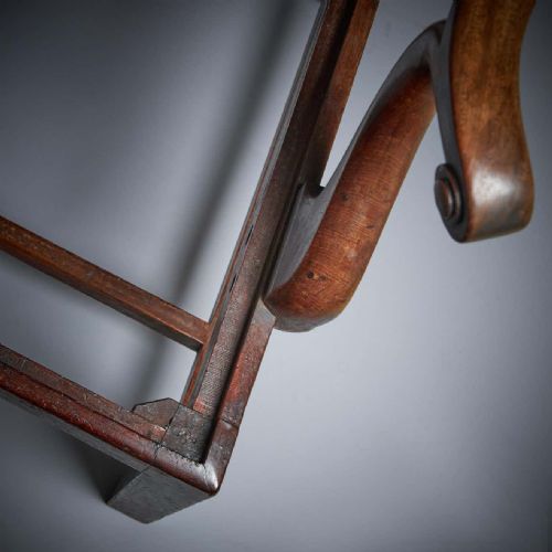 GEORGE III 18TH CENTURY MAHOGANY ARMCHAIR IN THE MANNER OF THOMAS CHIPPENDALE - ADDITIONAL PHOTO 16