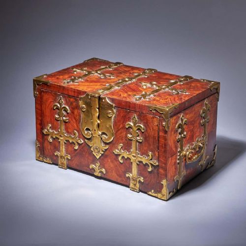 17TH C DIMINUTIVE WILLIAM AND MARY KINGWOOD STRONGBOX OR COFFRE FORT C 1690 - ADDITIONAL PHOTO 1