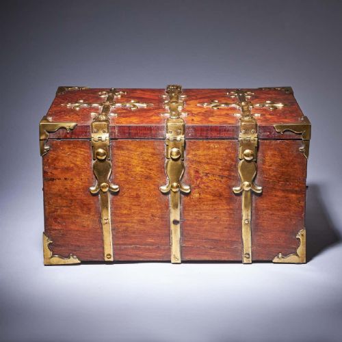 17TH C DIMINUTIVE WILLIAM AND MARY KINGWOOD STRONGBOX OR COFFRE FORT C 1690 - ADDITIONAL PHOTO 3