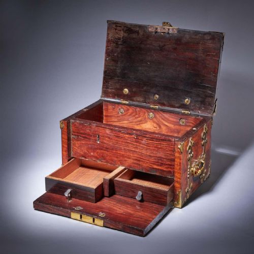 17TH C DIMINUTIVE WILLIAM AND MARY KINGWOOD STRONGBOX OR COFFRE FORT C 1690 - ADDITIONAL PHOTO 7