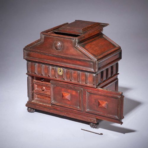 the elizabethan 16th century diminutive cedar wood table casket or desk box - CATEGORY: ANTIQUE BOXES - DATED 16TH CENTURY