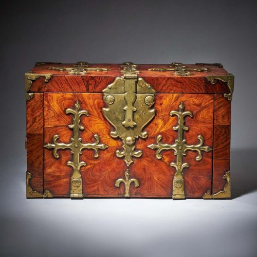 17TH C WILLIAM AND MARY KINGWOOD STRONGBOX OR COFFRE FORT C 1690 - ADDITIONAL PHOTO 2