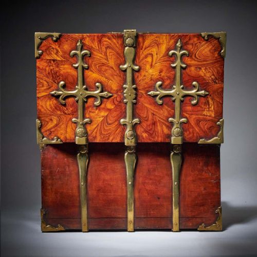 17TH C WILLIAM AND MARY KINGWOOD STRONGBOX OR COFFRE FORT C 1690 - ADDITIONAL PHOTO 8