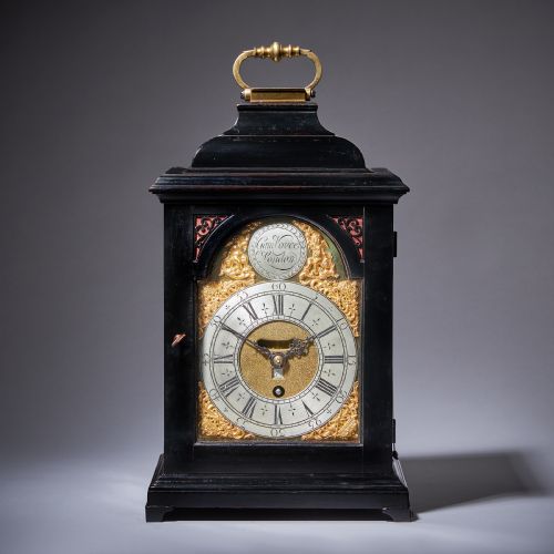 A SMALL 18TH CENTURY GEORGE I PERIOD TABLE CLOCK BY GAMALIEL VOYCE C1725 - ADDITIONAL PHOTO 4