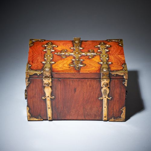 17TH C DIMINUTIVE WILLIAM AND MARY KINGWOOD STRONGBOX OR COFFRE FORT C 1690 - ADDITIONAL PHOTO 6