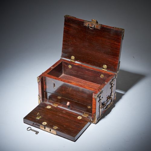 17TH C DIMINUTIVE WILLIAM AND MARY KINGWOOD STRONGBOX OR COFFRE FORT C 1690 - ADDITIONAL PHOTO 8
