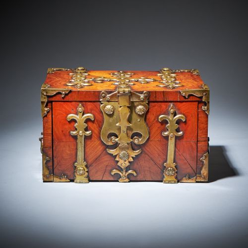 17th c diminutive william and mary kingwood strongbox or coffre fort c 1690 - CATEGORY: ANTIQUE BOXES - DATED 17TH CENTURY