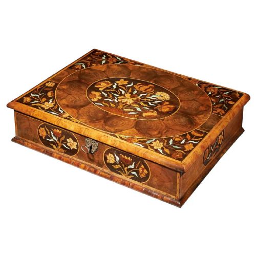 17th century william and mary floral marquetry olive oyster lace box circa 1680 - CATEGORY: ANTIQUE BOXES - DATED 17TH CENTURY