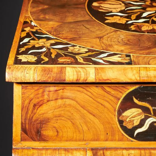17TH CENTURY WILLIAM AND MARY FLORAL MARQUETRY OLIVE OYSTER LACE BOX CIRCA 1680 - ADDITIONAL PHOTO 1