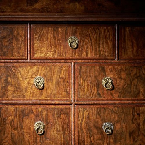 ORIGINAL 17TH CENTURY WILLIAM AND MARY BURR WALNUT CABINET ON CHEST - ADDITIONAL PHOTO 6
