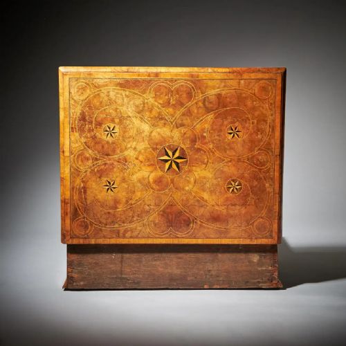 LARGE WILLIAM AND MARY 17TH CENTURY INLAID OLIVE OYSTER LACE BOX CIRCA 1690 - ADDITIONAL PHOTO 3
