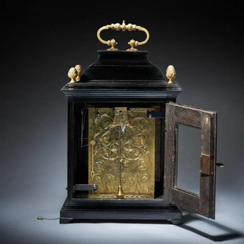 17TH CENTURY WILLIAM AND MARY EIGHTDAY SPRINGDRIVEN TABLE CLOCK CIRCA 1695 - ADDITIONAL PHOTO 4