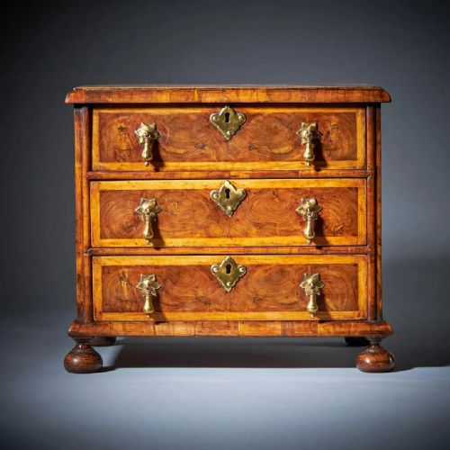 MINIATURE WILLIAM AND MARY 17TH CENTURY DIMINUTIVE OLIVE OYSTER CHEST C1690 - ADDITIONAL PHOTO 13