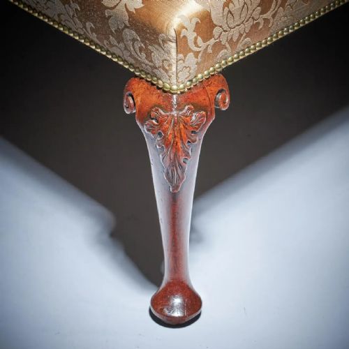 A PAIR OF 18TH C GEORGE II MAHOGANY HIGH BACK CHAIRS ON CARVED CABRIOLE LEGS - ADDITIONAL PHOTO 4