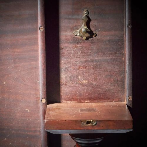 RARE 18TH CENTURY GEORGE III MAHOGANY IRISH WOLF FOOT TRIPOD TABLE CIRCA 1760 - ADDITIONAL PHOTO 14