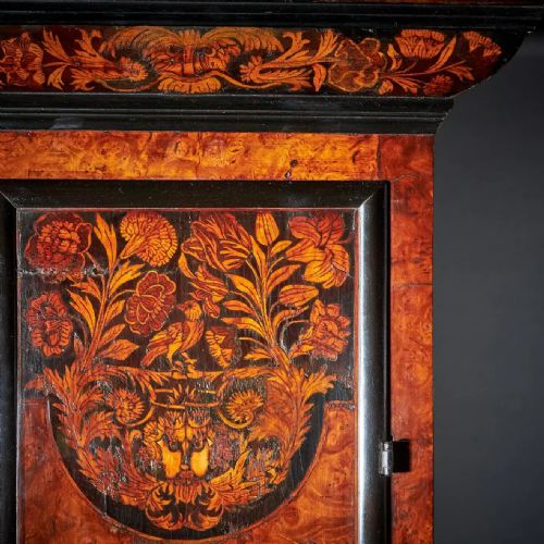 17TH CENTURY WILLIAM AND MARY EIGHTDAY BURL ELM FLORAL MARQUETRY LONGCASE CLOCK - ADDITIONAL PHOTO 13