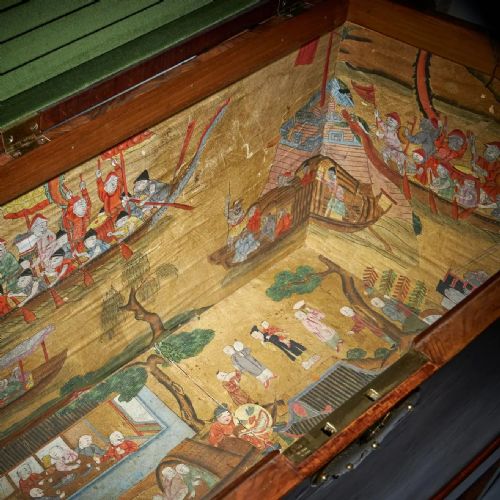 THE MOUNTBATTEN EARLY 18TH CENTURY GEORGE I BURL WALNUT CHAMBER CHEST - ADDITIONAL PHOTO 13