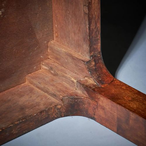 THE MOUNTBATTEN EARLY 18TH CENTURY GEORGE I BURL WALNUT CHAMBER CHEST - ADDITIONAL PHOTO 17