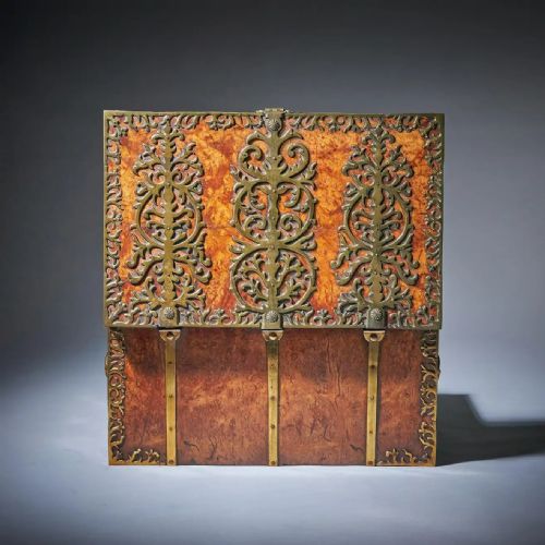 IMPORTANT 17TH CENTURY CHARLES II BURR WALNUT COFFRE FORT STRONG BOX CIRCA 1675 - ADDITIONAL PHOTO 7